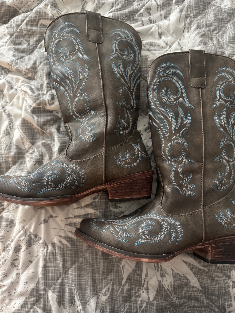 Roper brown boots with light blue and white stitching